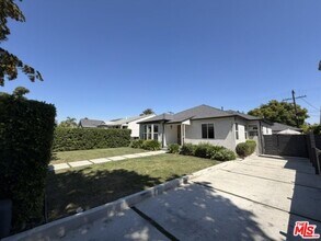 1768 S Fairfax Ave in Los Angeles, CA - Building Photo - Building Photo