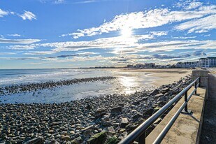 435 Ocean Blvd in Hampton, NH - Building Photo