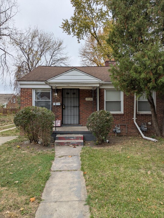 15143 Evergreen Rd in Detroit, MI - Foto de edificio