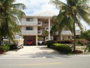 135 Ocean Bay Dr in Key Largo, FL - Building Photo - Building Photo