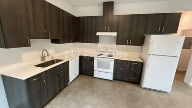2741 SE 118th Ave in Portland, OR - Building Photo - Building Photo