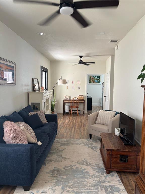 5418 1/2 Avenue M in Galveston, TX - Building Photo - Building Photo