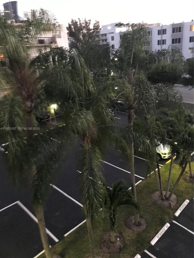 250 181 Dr in Sunny Isles Beach, FL - Building Photo - Building Photo