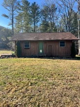 232 Lone Cedar Dr in Horse Shoe, NC - Foto de edificio - Building Photo