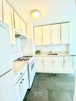160 Parkside Ave in Brooklyn, NY - Building Photo