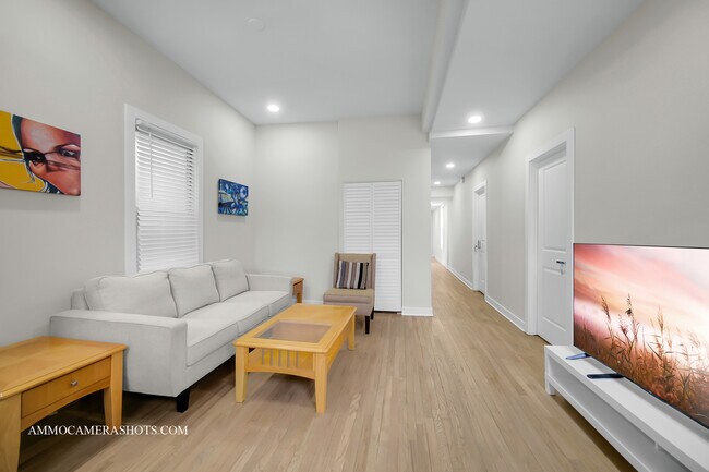 814 S Leavitt St, Unit #2