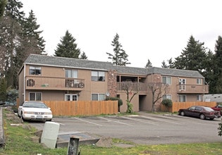 1728 S 305th Pl in Federal Way, WA - Foto de edificio - Building Photo