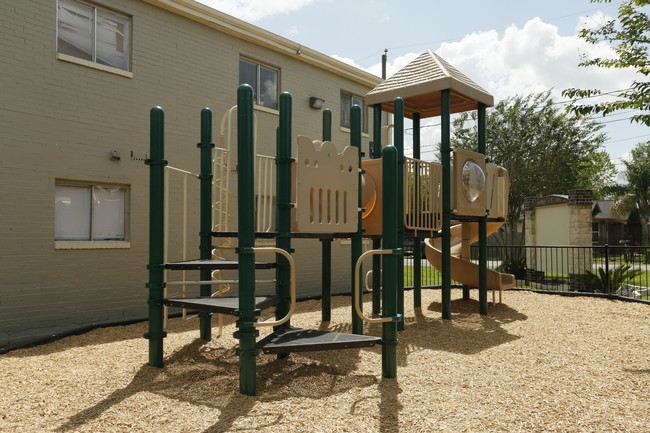 Sycamore Gardens in Pasadena, TX - Foto de edificio - Building Photo