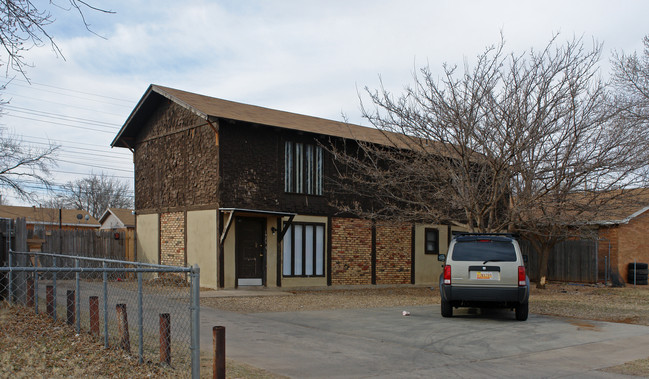 1925 66th St in Lubbock, TX - Foto de edificio - Building Photo