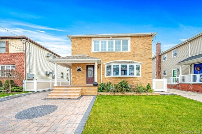 property at 22 Sandalwood Ave