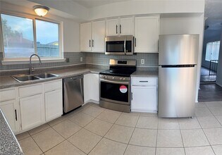 13035 Bassford Dr in Houston, TX - Building Photo - Building Photo