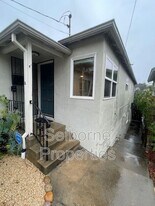 624 Valle Vista Ave in Oakland, CA - Building Photo