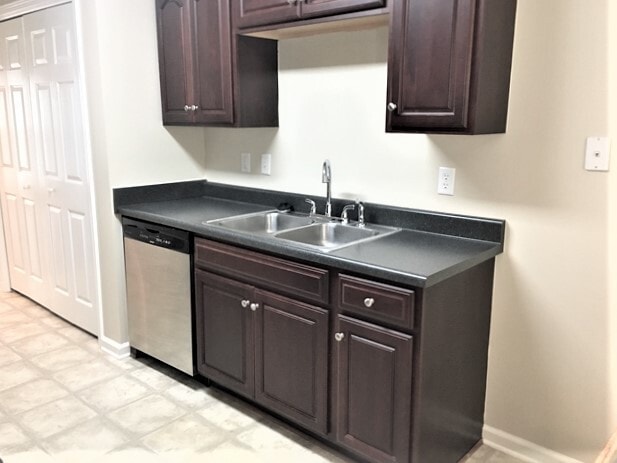 210 Pine Forest Ln in Pooler, GA - Building Photo - Building Photo
