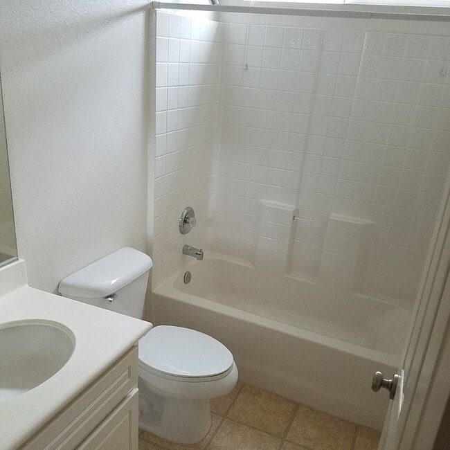 35674 Yellowstone St in Winchester, CA - Building Photo - Building Photo