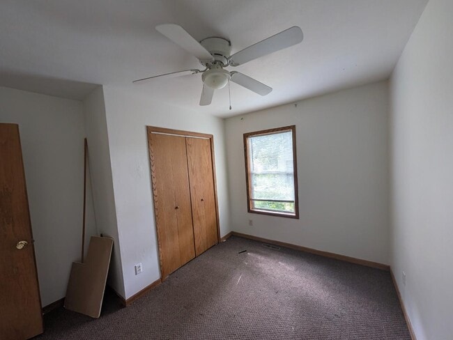 property at 513 W Lawrence St