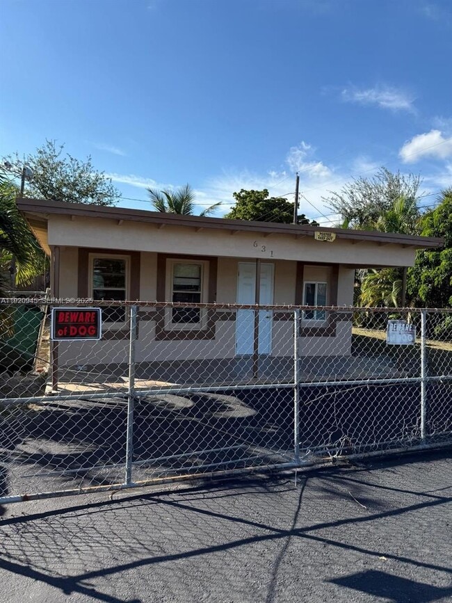 631 NW 17th Ave in Fort Lauderdale, FL - Building Photo - Building Photo