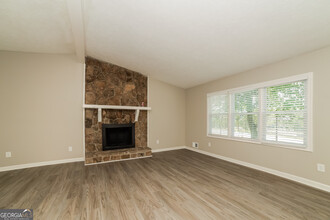 1354 Fairoaks Court in Marietta, GA - Building Photo - Building Photo