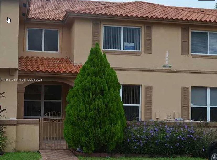 8635 SW 152nd Ave-Unit -225 in Miami, FL - Foto de edificio