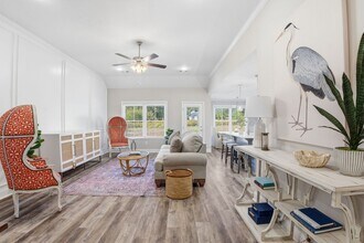 408 S Zetterower Ave in Statesboro, GA - Building Photo - Building Photo