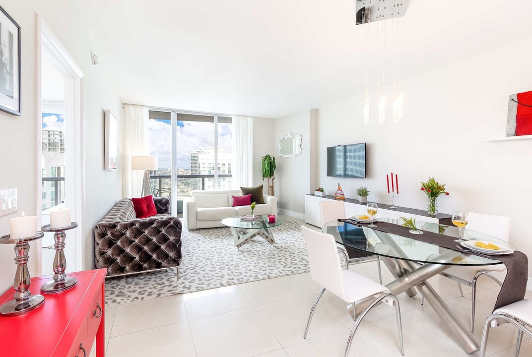 485 Brickell Ave in Miami, FL - Building Photo