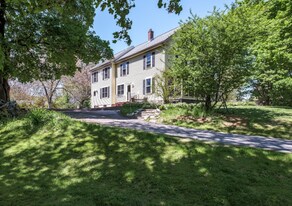 30 Warren Ave in Weston, MA - Building Photo