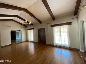 2021 N Alvarado Rd in Phoenix, AZ - Building Photo - Building Photo