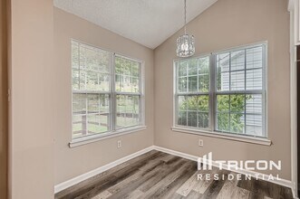 205 Buffington Dr in Union City, GA - Building Photo - Building Photo