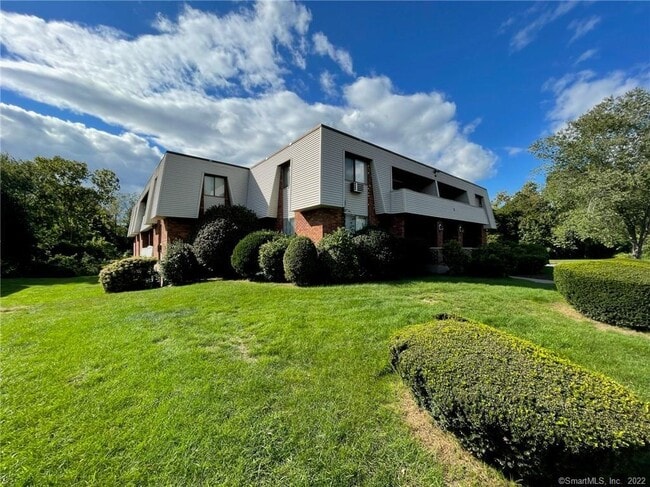 property at 565 Talcottville Rd