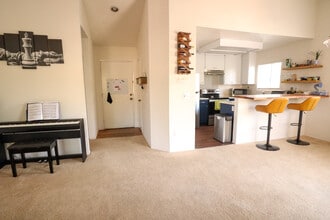 11317 Avenida De Los Lobos, Unit C in San Diego, CA - Building Photo - Building Photo