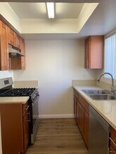 1116 Elm Ave, Unit Unit 6 in Glendale, CA - Building Photo - Building Photo