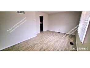 7361 Westchester Dr in Indianapolis, IN - Building Photo - Building Photo