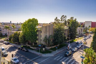 Orange Luxury Investments LLC in Los Angeles, CA - Building Photo