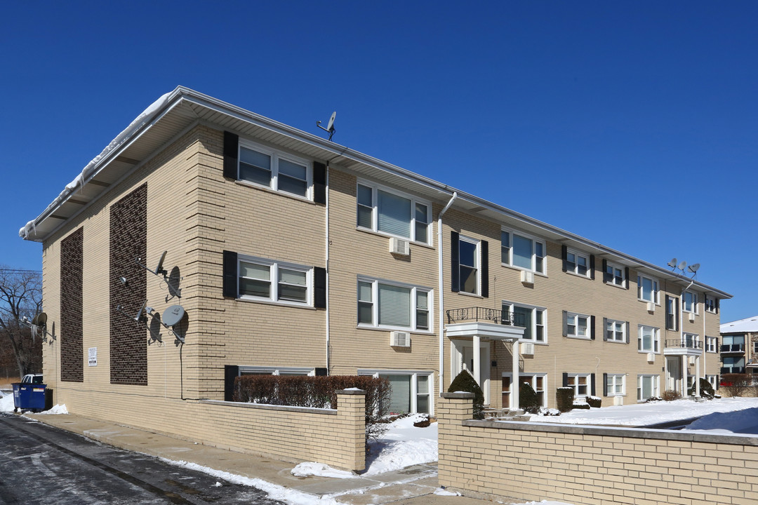 TLF Condominiums in Norridge, IL - Building Photo