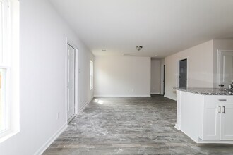 14141 Harlequin Dr in Willis, TX - Foto de edificio - Building Photo