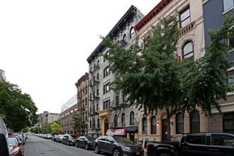 380 S 4th St in Brooklyn, NY - Building Photo - Building Photo