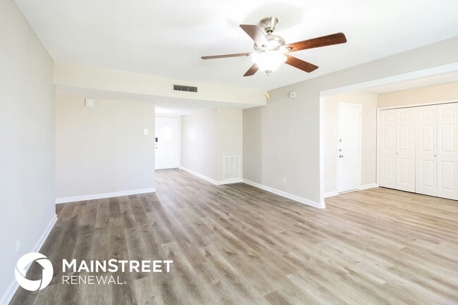 1237 Hillwood Dr in Lewisville, TX - Building Photo - Building Photo