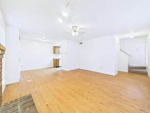 8502 Lyndon Ln in Austin, TX - Building Photo - Building Photo