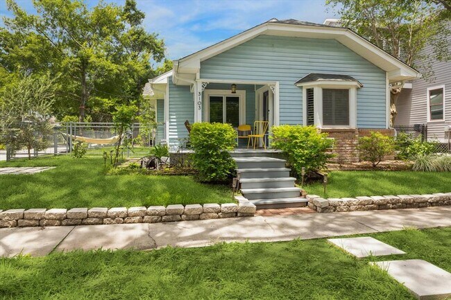property at 3103 Norhill Blvd