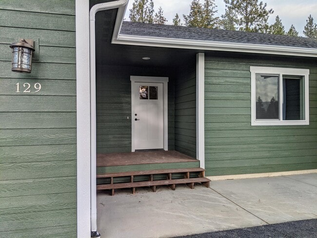 129 Crystal View Ct in Lakeside, MT - Building Photo - Building Photo