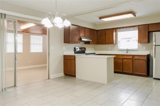 7130 Chaucer Ln in Orlando, FL - Building Photo - Building Photo