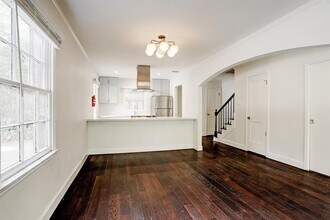 2610 Whitney St, Unit 2614 in Houston, TX - Foto de edificio - Building Photo