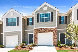 11853 Brier Vlg Ln in Charlotte, NC - Building Photo - Building Photo