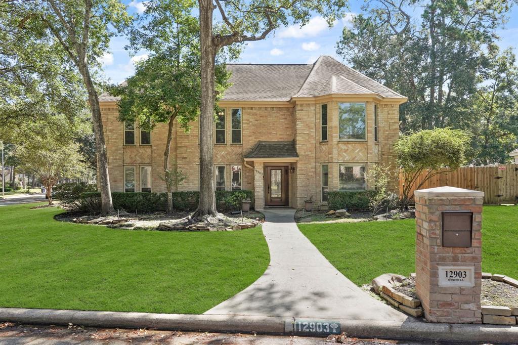 12903 Wincrest Ct in Cypress, TX - Foto de edificio