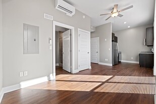 621 E M L King Blvd in Chattanooga, TN - Building Photo