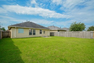 21730 Sierra Long Dr in Richmond, TX - Foto de edificio - Building Photo