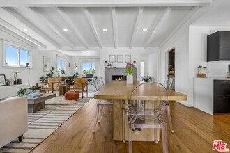 5646 S Sherbourne Dr in Los Angeles, CA - Building Photo - Building Photo