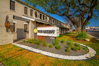 The Ascent Apartments in San Antonio, TX - Building Photo - Building Photo