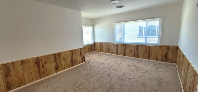 410 E 99th St, Unit 4 in Inglewood, CA - Foto de edificio - Building Photo