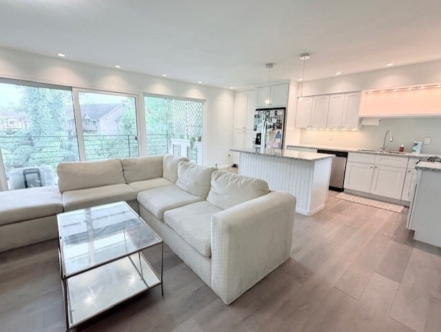 8211 Katy Fwy, Unit 3 in Houston, TX - Building Photo - Building Photo