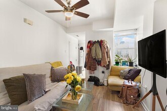 1608 Swain St in Philadelphia, PA - Building Photo - Building Photo